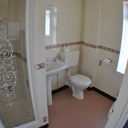 Cottage Hotel